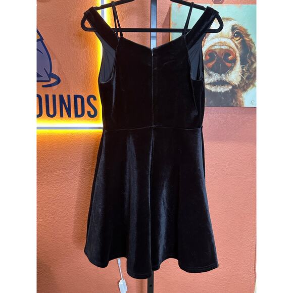 Francesca's Velvet Floral Mini Dress | Medium | MSRP $89 - Picture 3 of 5